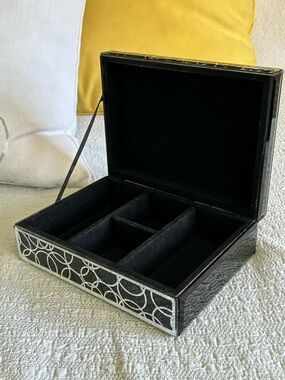 Black & Silver Decorative Jewelry Box